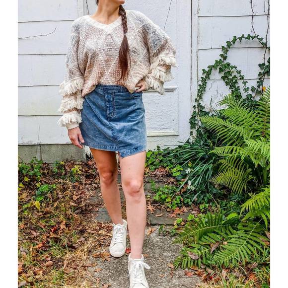 NEW SADIE & SAGE corduroy asymmetrical waist skirt in blue - Picture 4 of 8